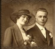 Couple, West Allis, late 1910s